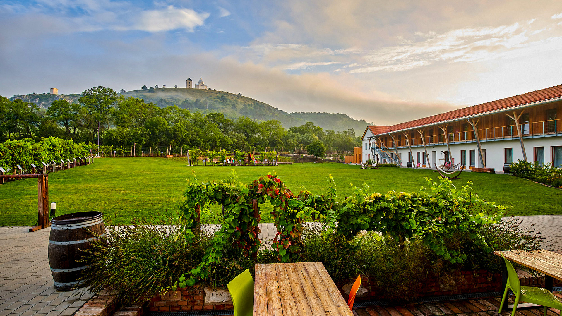 Výhled z venkovní restaurace Ryzlink